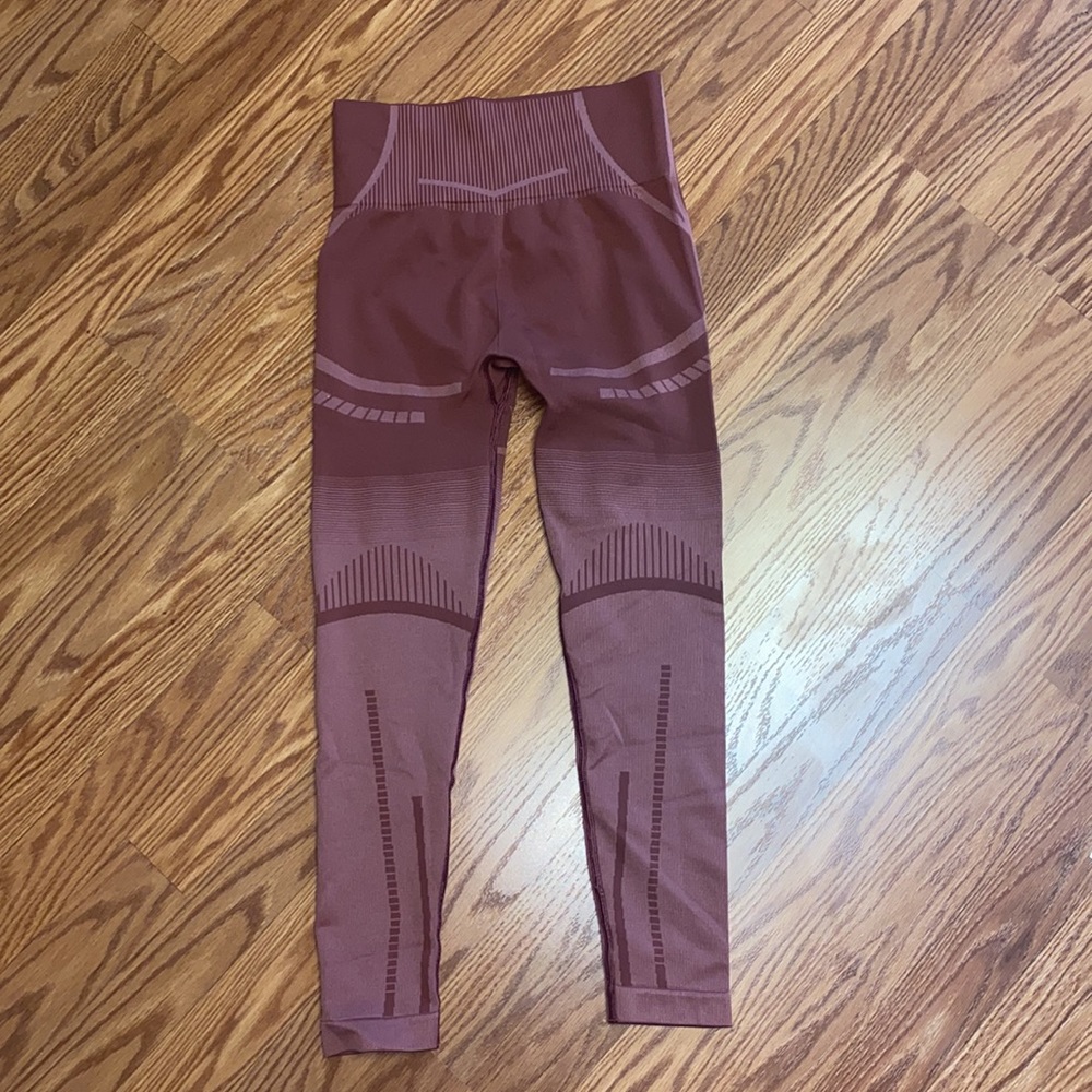 Gymshark Geo Ombre Set - Picture 7 of 10
